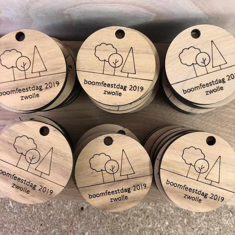 Sleutelhangers van hout